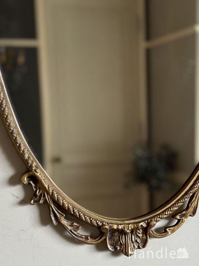 アンティークの鏡の装飾