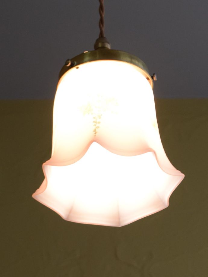 アンティーク照明の美しい灯り