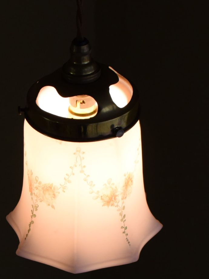 アンティークのガラスシェード