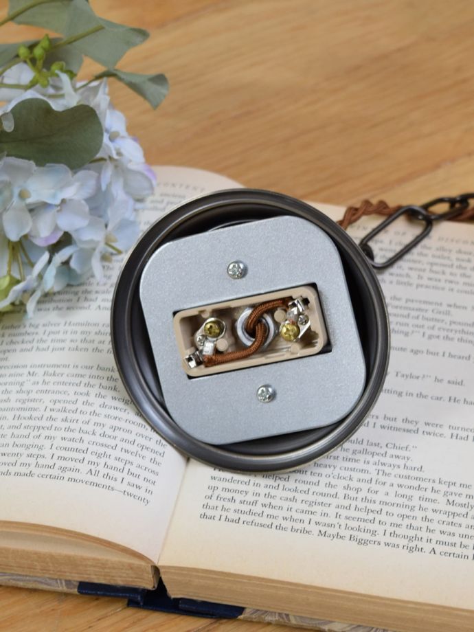 引っ掛けタイプの照明器具