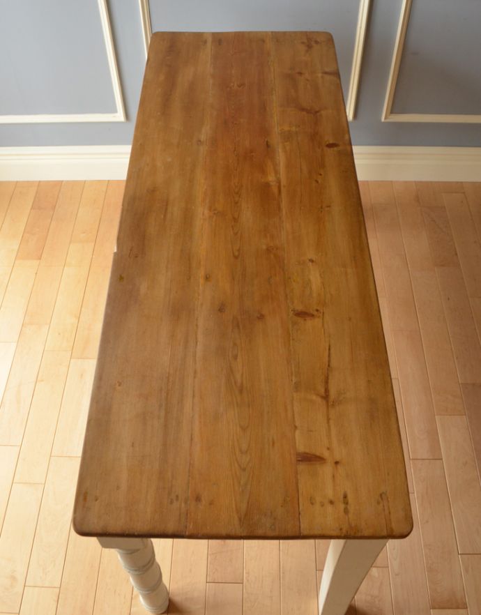 アンティークのデスク・書斎机 アンティーク家具 フランスのアンティーク家具、2トーンカラーのコンソールテーブル。広い天板もキレイに仕上げました。(k-553-f-2)