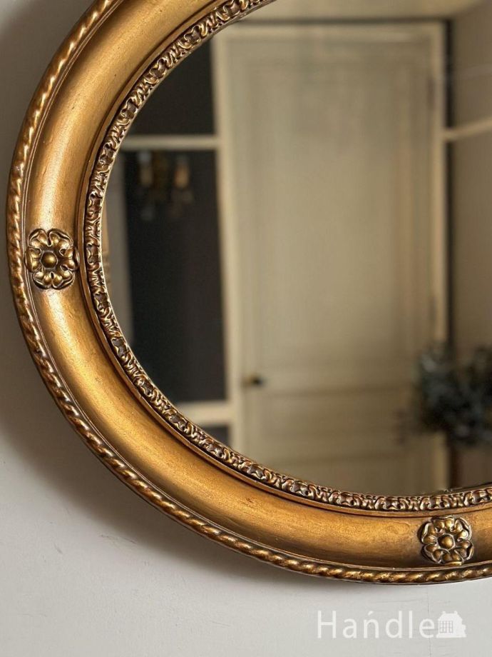 アンティークの鏡の装飾