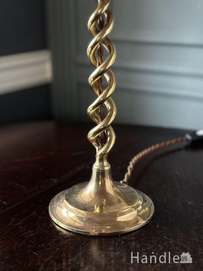 テーブルランプの装飾