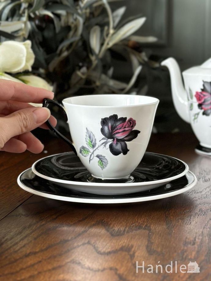 イギリスのカップ&ソーサー(トリオ)