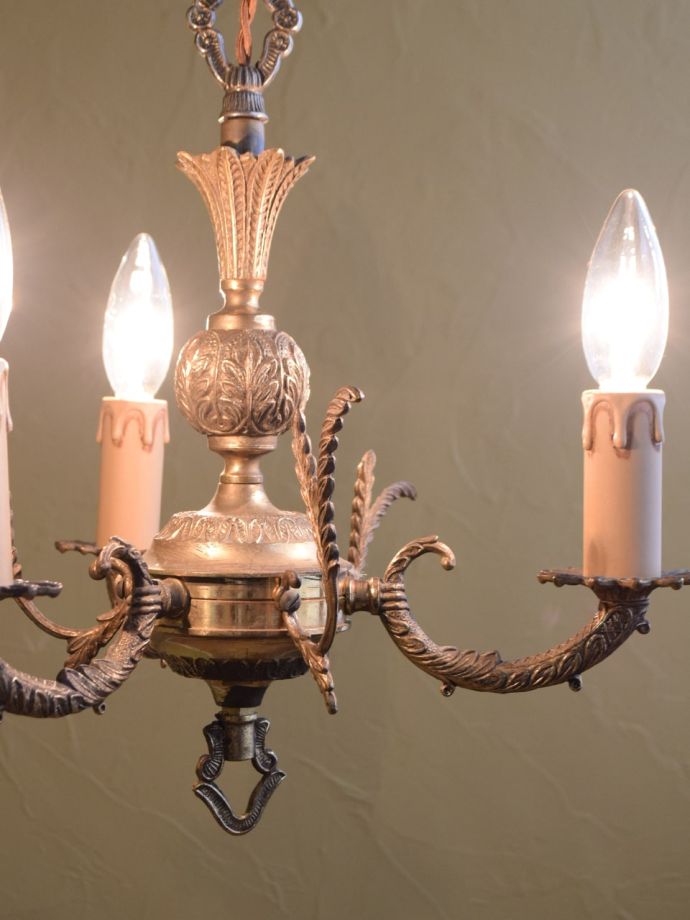 アンティークのシャンデリア