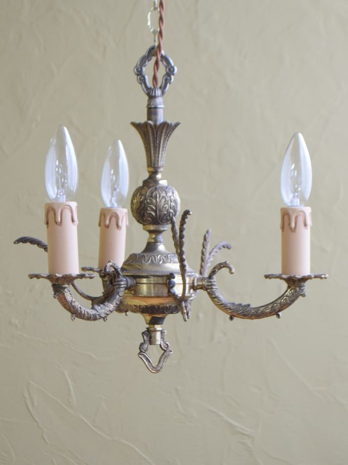 シャンデリアの灯り