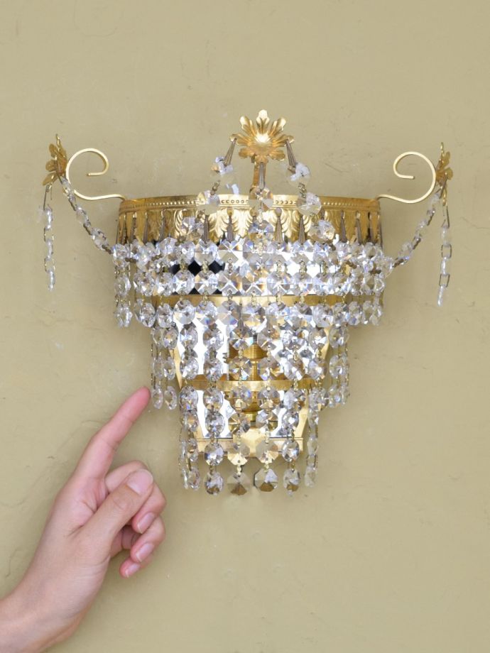 アンティークの壁付けシャンデリア