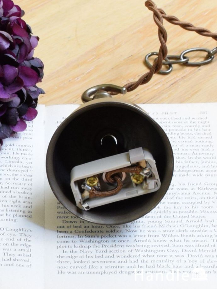 ペンダントライトの取り付け方