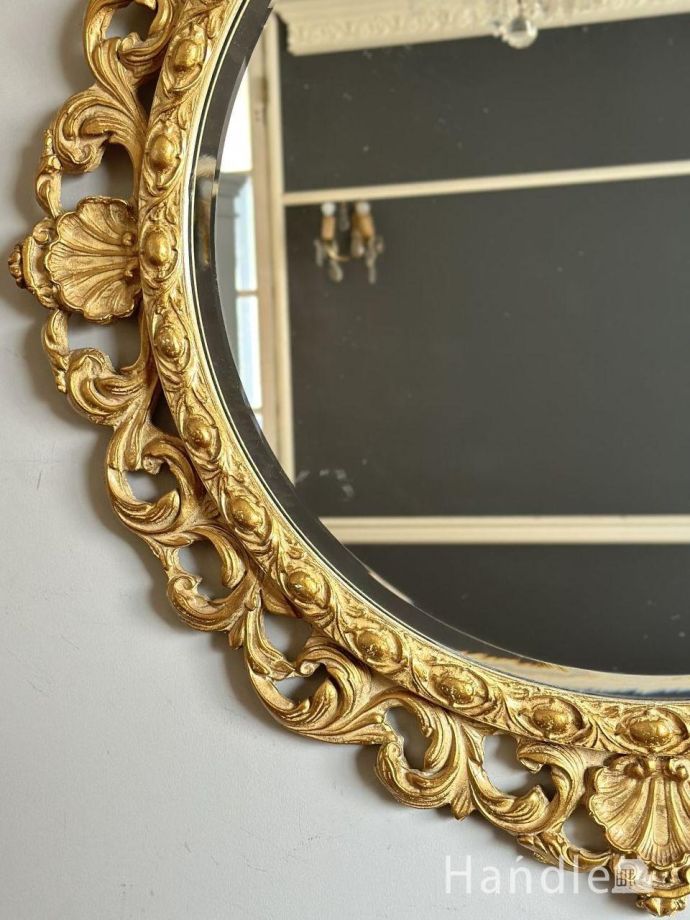 アンティークの鏡の装飾