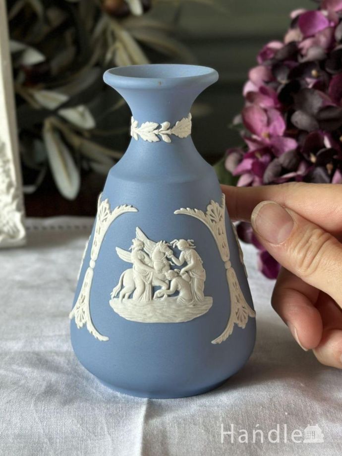 ウェッジウッド・ジャスパーホワイトブルー フラワーベース ウェッジウッド・ジャスパーホワイトブルー フラワーベース 【公式通販】