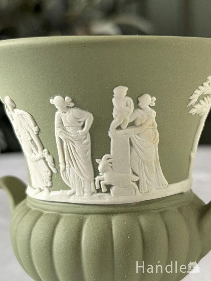 ウェッジウッド（Wedgwood）のジャスパーウェア、セージグリーン色の