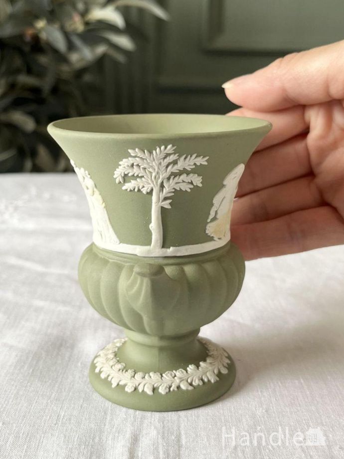 ウェッジウッド（Wedgwood）のジャスパーウェア、セージグリーン色の