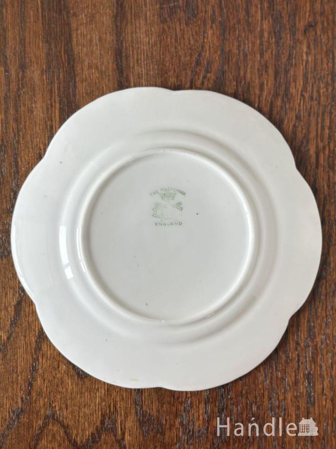 プレートの後ろ