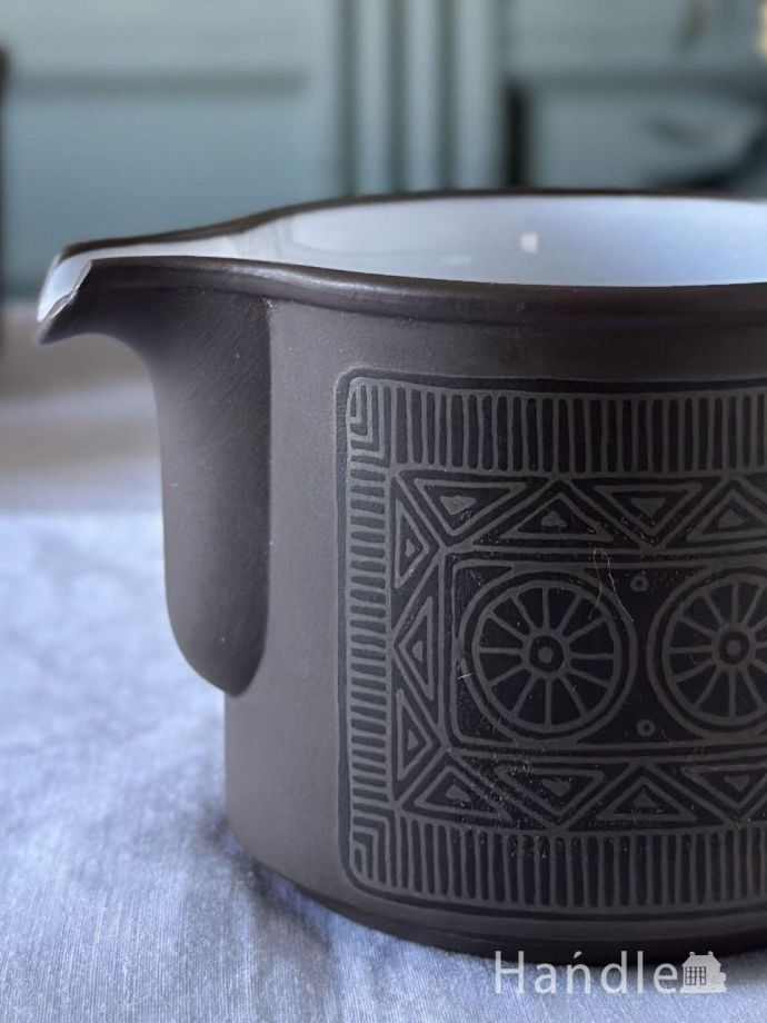 アンティークのミルクピッチャー