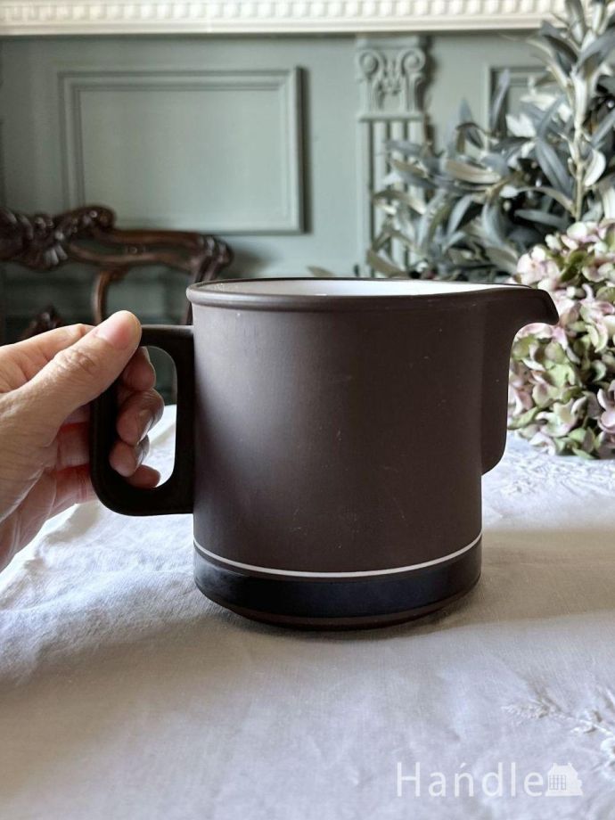 陶磁器のミルクピッチャー