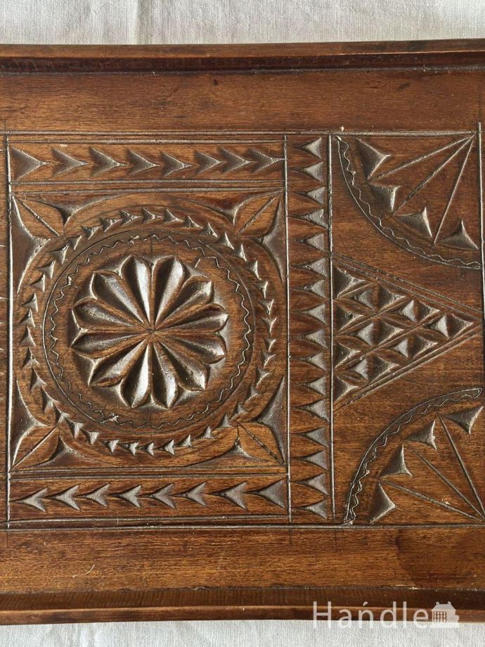 アンティークのトレイ