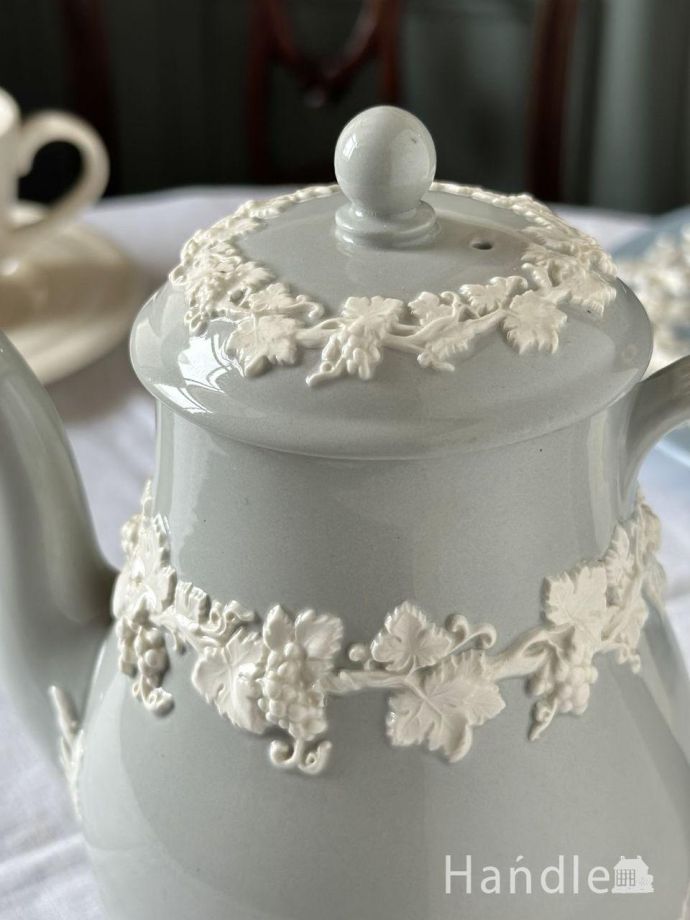 アンティークのティーポット