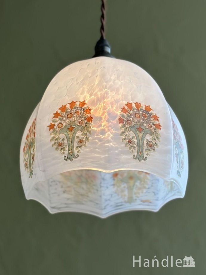 アンティーク照明の美しい灯り