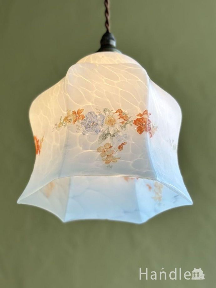 アンティーク照明の美しい灯り