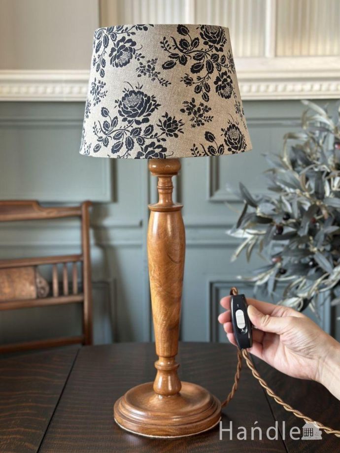 テーブルランプのスイッチ