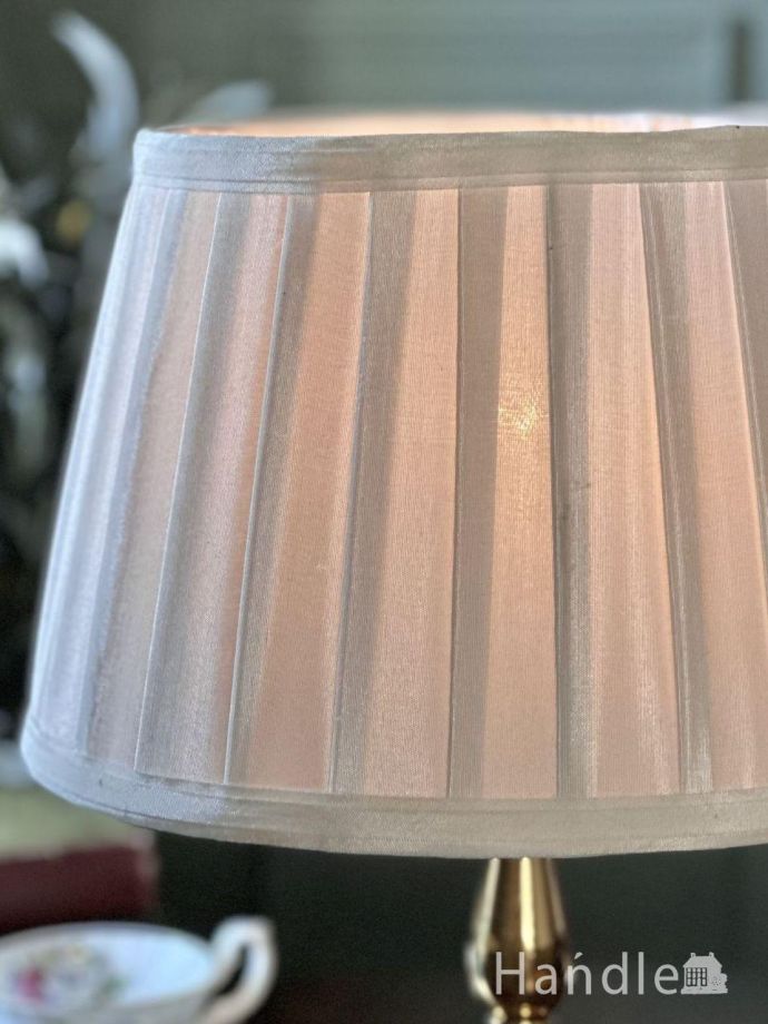 大切に使い続けられたオリジナルのシェード