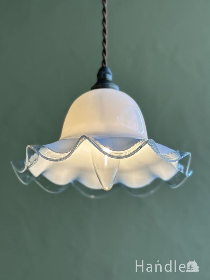 アンティーク照明の美しい灯り