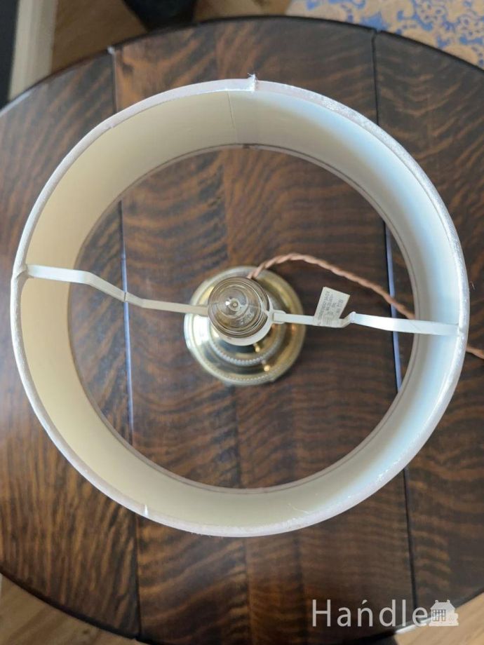 ホルダータイプのシェードです。