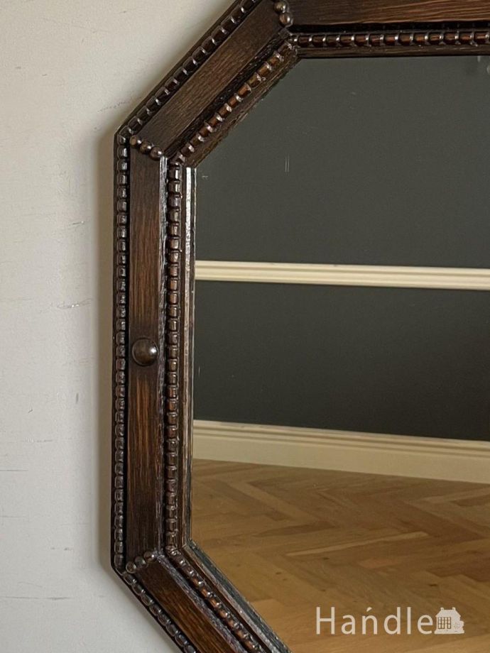 英国アンティークらしい装飾