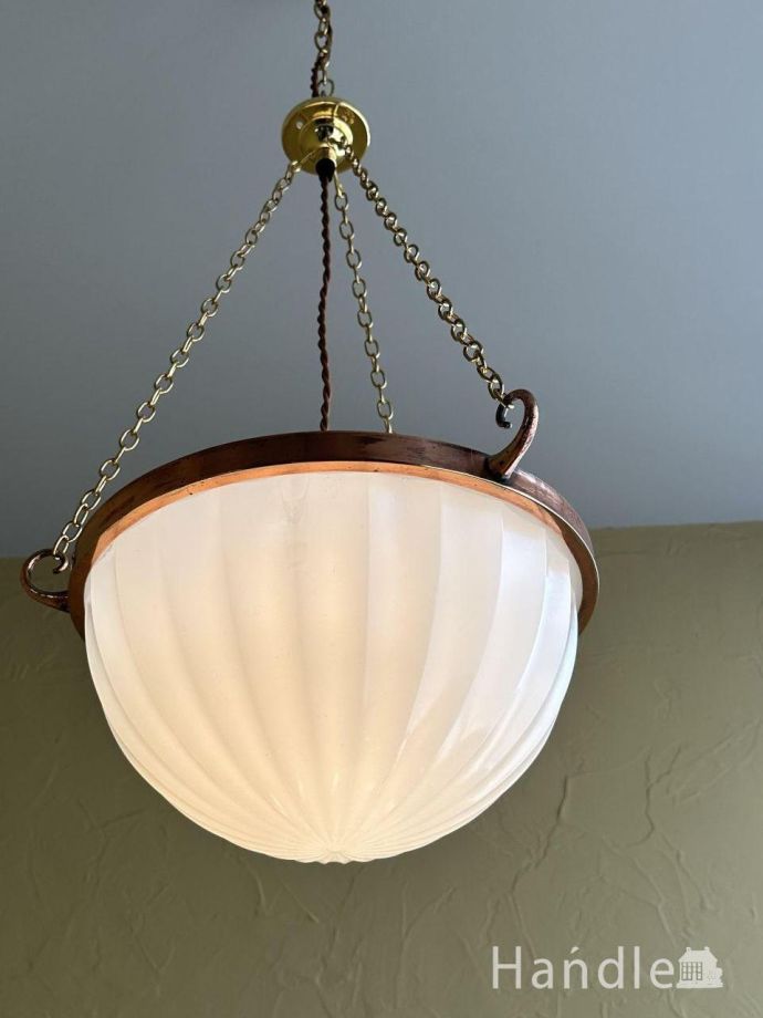 アンティーク照明の美しい灯り