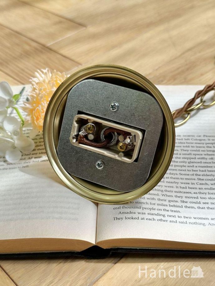 引っ掛けタイプの照明器具