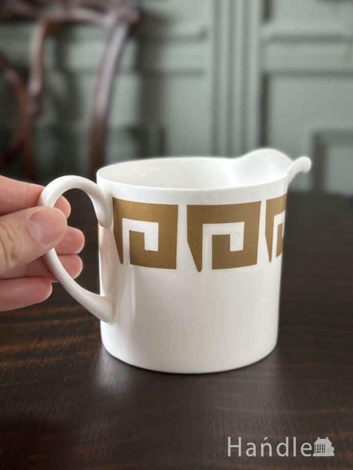 陶磁器のミルクピッチャー