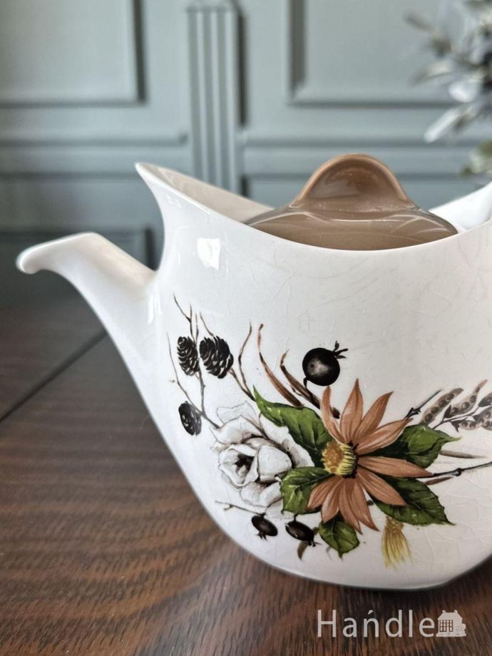 アンティークのティーポット