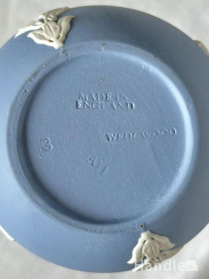 英国から届いたアンティークのジャスパーウェア、ウェッジウッド