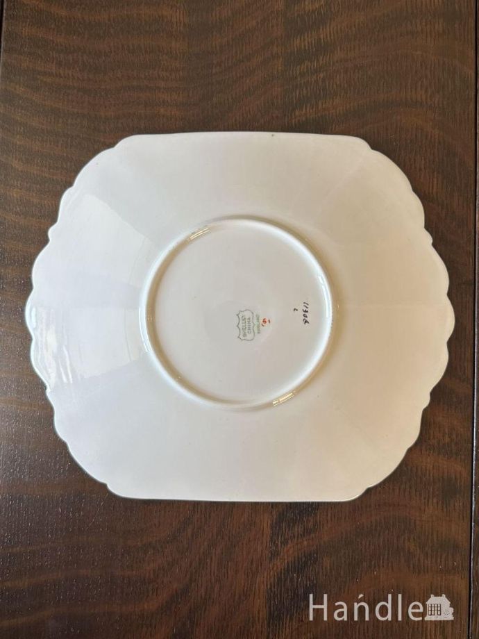 プレートの後ろ