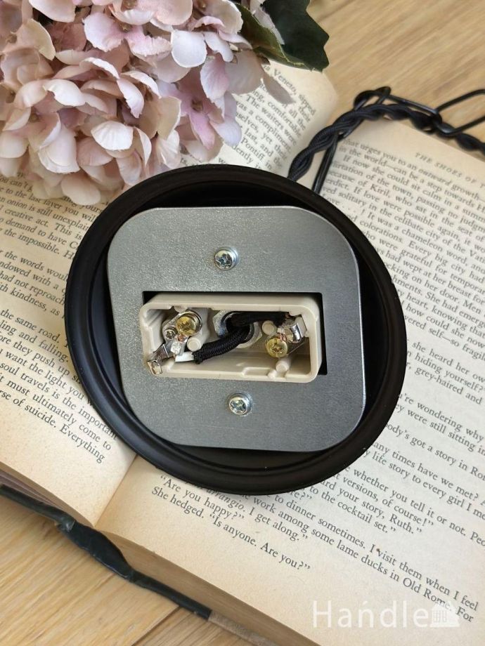 引っ掛けタイプの照明器具