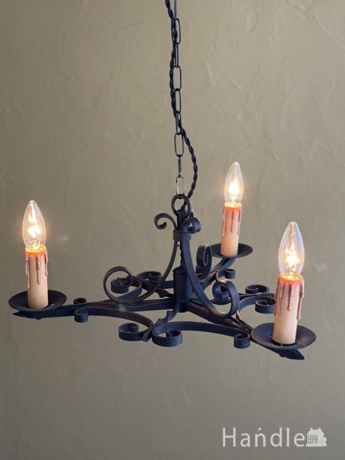 シャンデリアの灯り