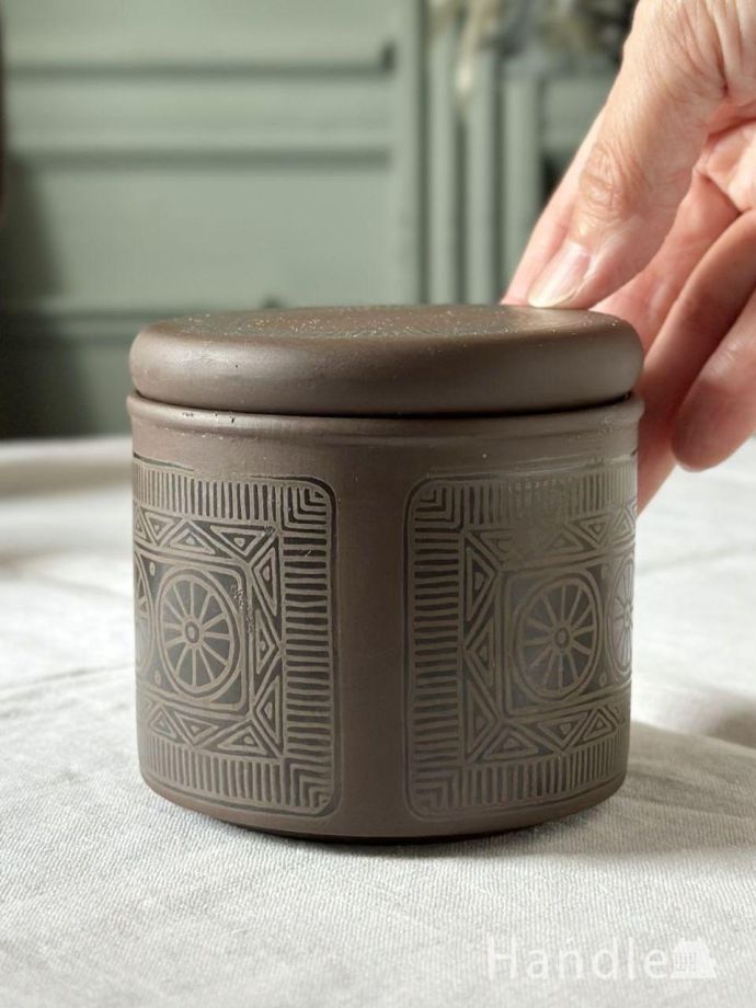 イギリスのシュガーポット