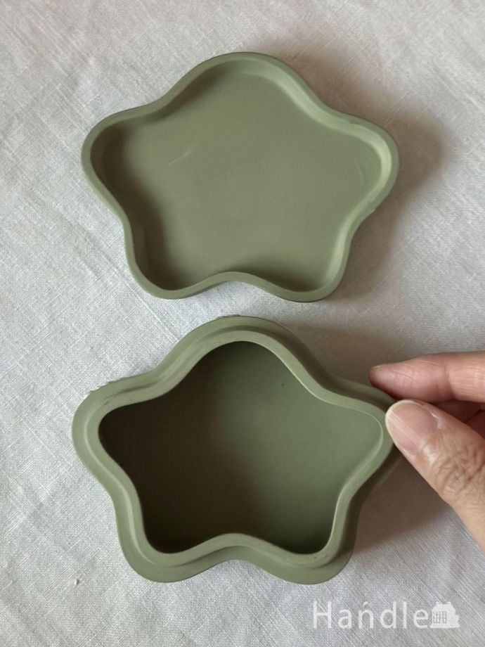 アンティークのトリンケットボックス