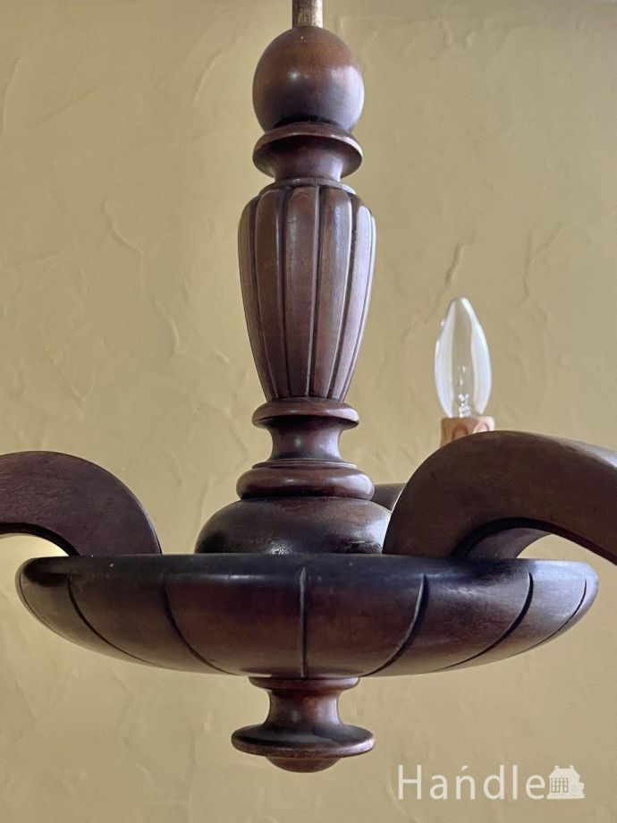 木製のシャンデリア