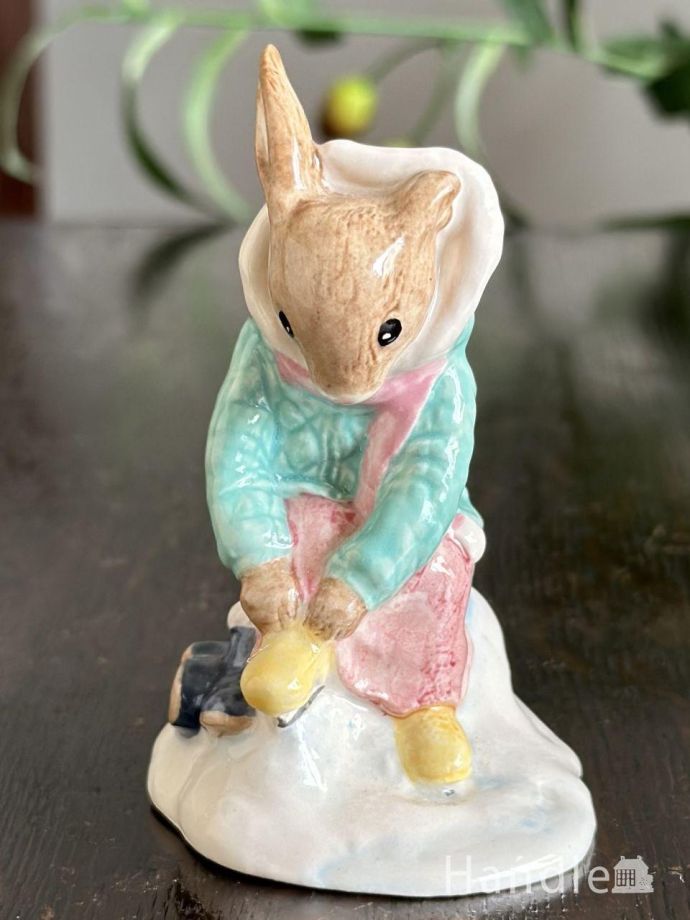 アンティークのフィギュリン