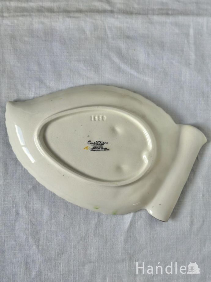 プレートの後ろ