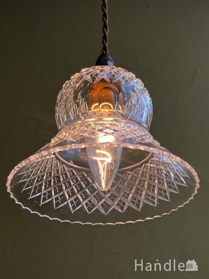 アンティーク照明の美しい灯り