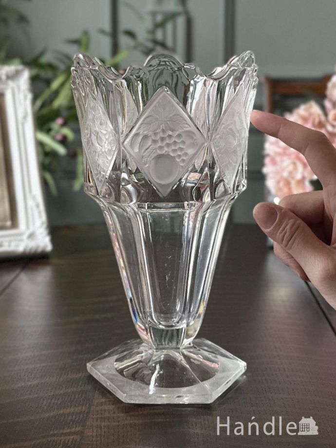 アンティークガラスの花器の大きさ