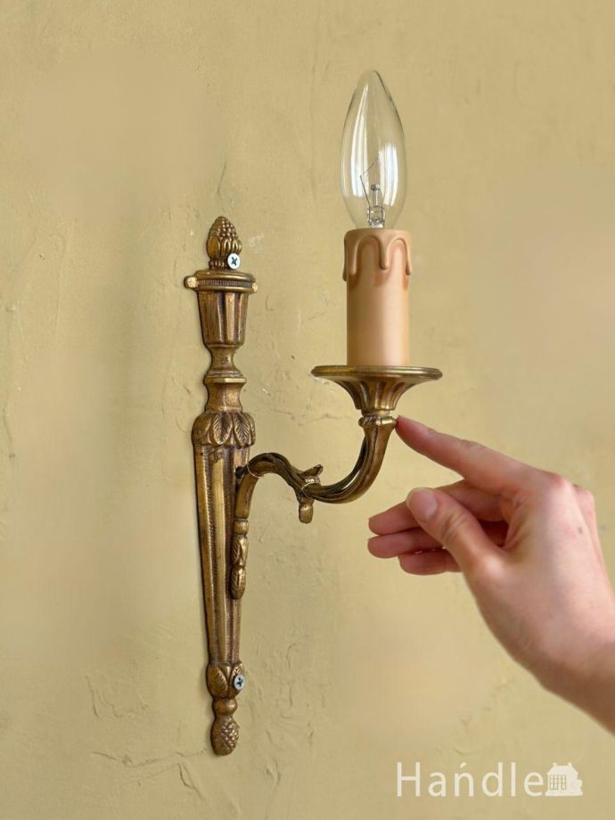 アンティークの壁付けシャンデリア