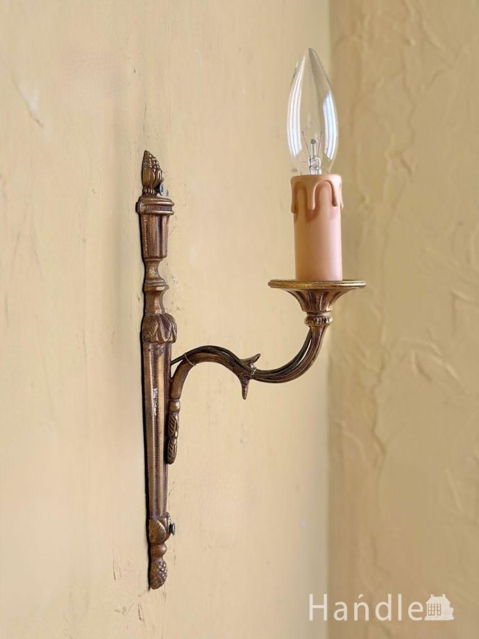 壁付けシャンデリアの側面