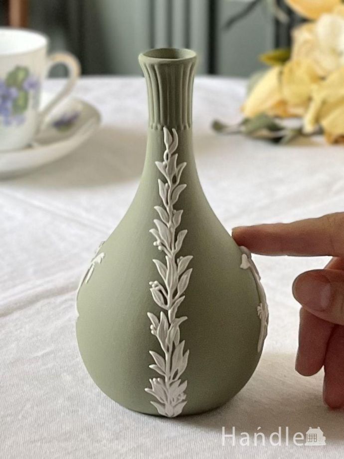 陶磁器のフラワーベース