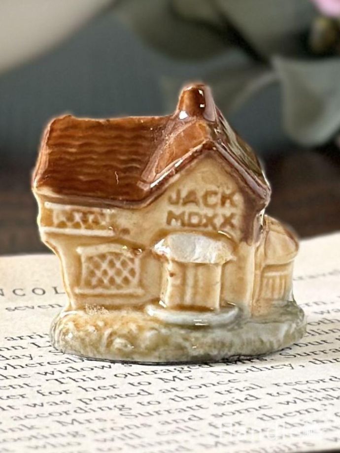 英国陶器のフィギュリン