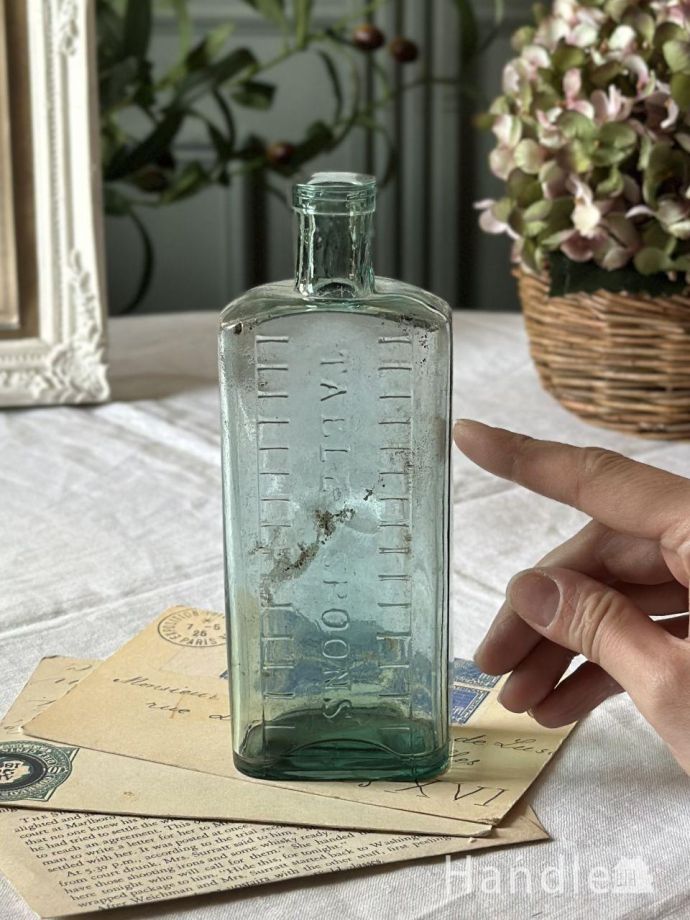 アンティークのガラス雑貨