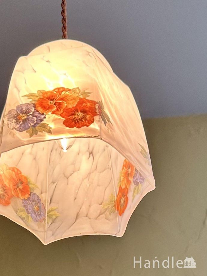 アンティーク照明の美しい灯り