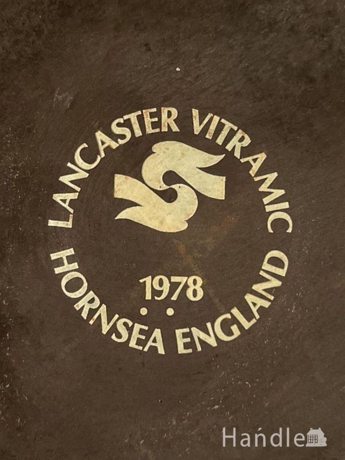 キャニスターのバックスタンプ